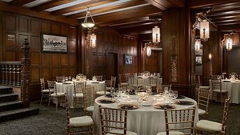 Hotel Phillips Kansas City Curio Collection by Hilton
