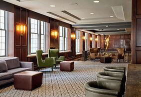 Hotel Phillips Kansas City Curio Collection by Hilton