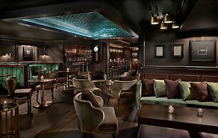 Hotel Phillips Kansas City Curio Collection by Hilton
