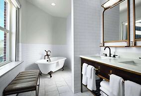Hotel Phillips Kansas City Curio Collection by Hilton