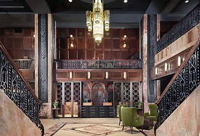 Hotel Phillips Kansas City Curio Collection by Hilton