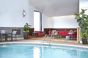 Renaissance St. Louis Airport Hotel