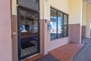 Royal Holiday Motel By Belvilla Gallup I-40