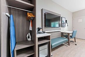 Radisson Resort at the Port