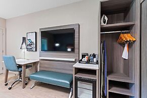 Radisson Resort at the Port