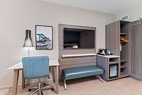 Radisson Resort at the Port