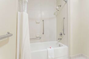 Days Inn by Wyndham Norfolk Airport