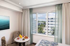 The Palms Hotel & Spa