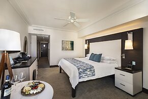 The Palms Hotel & Spa