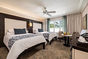 The Palms Hotel & Spa