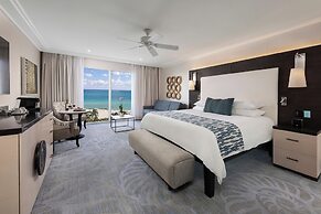The Palms Hotel & Spa