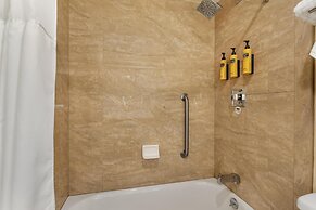 Best Western Plus Carriage Inn