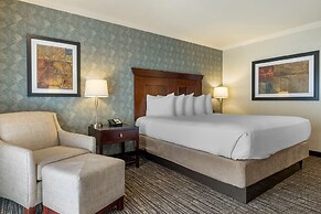 Best Western Plus Carriage Inn