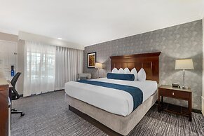 Best Western Plus Carriage Inn