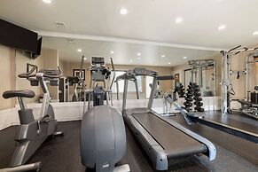 Best Western Plus Carriage Inn