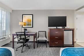 Best Western Plus Carriage Inn