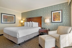 Best Western Plus Carriage Inn
