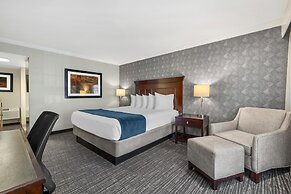 Best Western Plus Carriage Inn