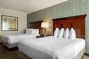 Best Western Plus Carriage Inn