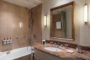 Four Seasons Hotel des Bergues Geneva