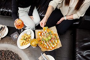 Coast Tsawwassen Inn