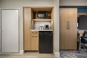 Coast Tsawwassen Inn