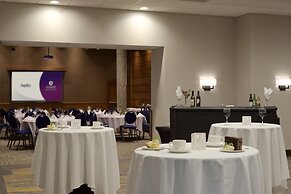 Coast Tsawwassen Inn