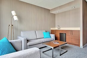 Courtyard by Marriott Downtown Toronto