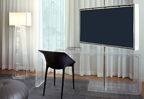 The Valorian Los Angeles, Curio Collection by Hilton