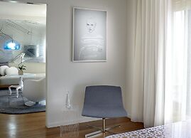 The Valorian Los Angeles, Curio Collection by Hilton