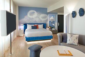 The Valorian Los Angeles, Curio Collection by Hilton
