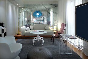 The Valorian Los Angeles, Curio Collection by Hilton