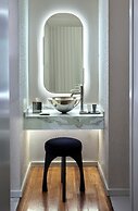 The Valorian Los Angeles, Curio Collection by Hilton