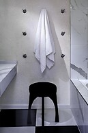 The Valorian Los Angeles, Curio Collection by Hilton