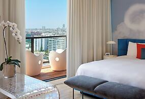 The Valorian Los Angeles, Curio Collection by Hilton