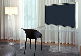 The Valorian Los Angeles, Curio Collection by Hilton