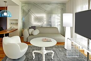 The Valorian Los Angeles, Curio Collection by Hilton