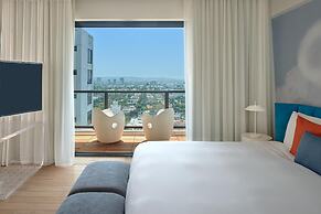 The Valorian Los Angeles, Curio Collection by Hilton