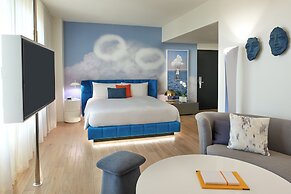 The Valorian Los Angeles, Curio Collection by Hilton