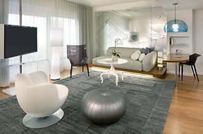 The Valorian Los Angeles, Curio Collection by Hilton