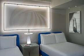 The Valorian Los Angeles, Curio Collection by Hilton