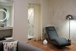 The Valorian Los Angeles, Curio Collection by Hilton