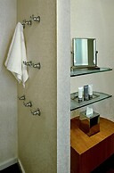 The Valorian Los Angeles, Curio Collection by Hilton