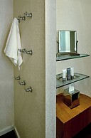 The Valorian Los Angeles, Curio Collection by Hilton
