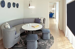 The Valorian Los Angeles, Curio Collection by Hilton