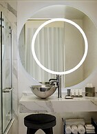 The Valorian Los Angeles, Curio Collection by Hilton