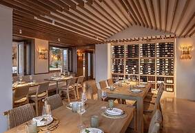 The Valorian Los Angeles, Curio Collection by Hilton