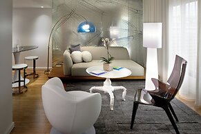 The Valorian Los Angeles, Curio Collection by Hilton