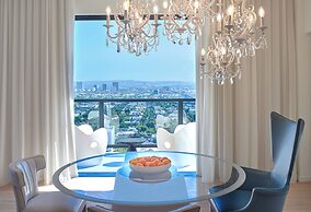 The Valorian Los Angeles, Curio Collection by Hilton