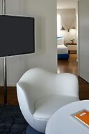 The Valorian Los Angeles, Curio Collection by Hilton